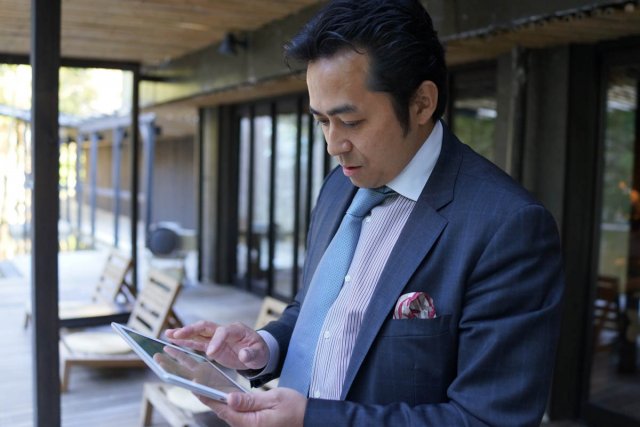 時間や場所を問わずオンタイムで情報にアクセスできる 時間や場所を問わずオンタイムで情報にアクセスできる